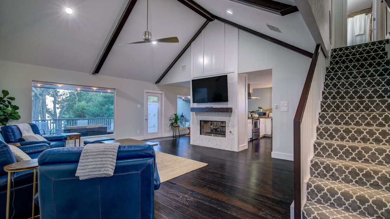Photo of Livingroom in Rowlett