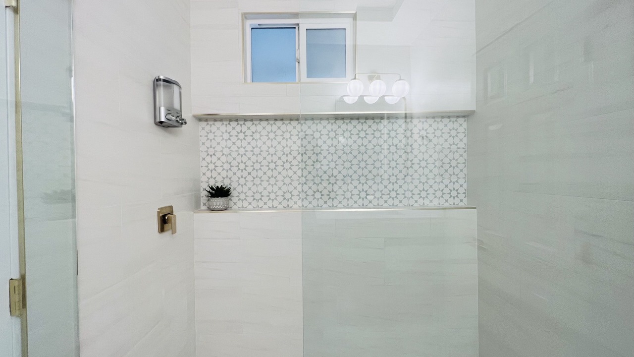Photo of Bathroom in Corridor