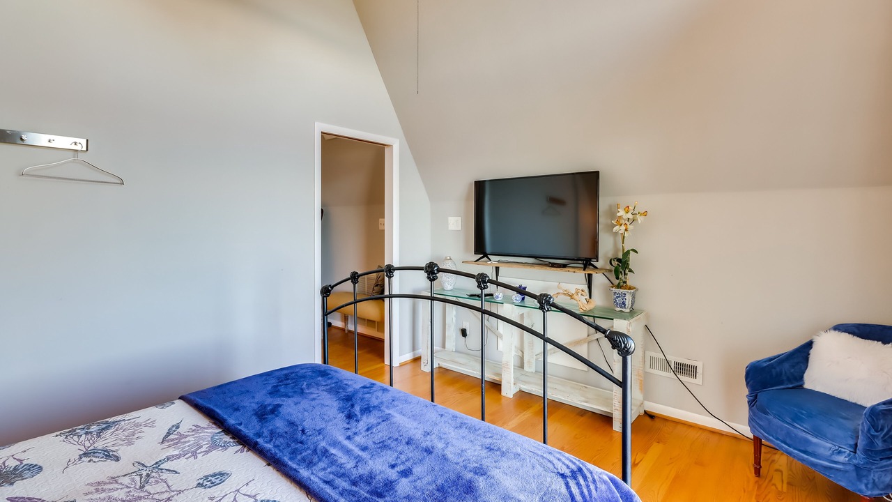 Photo of Bedroom in Point Lookout