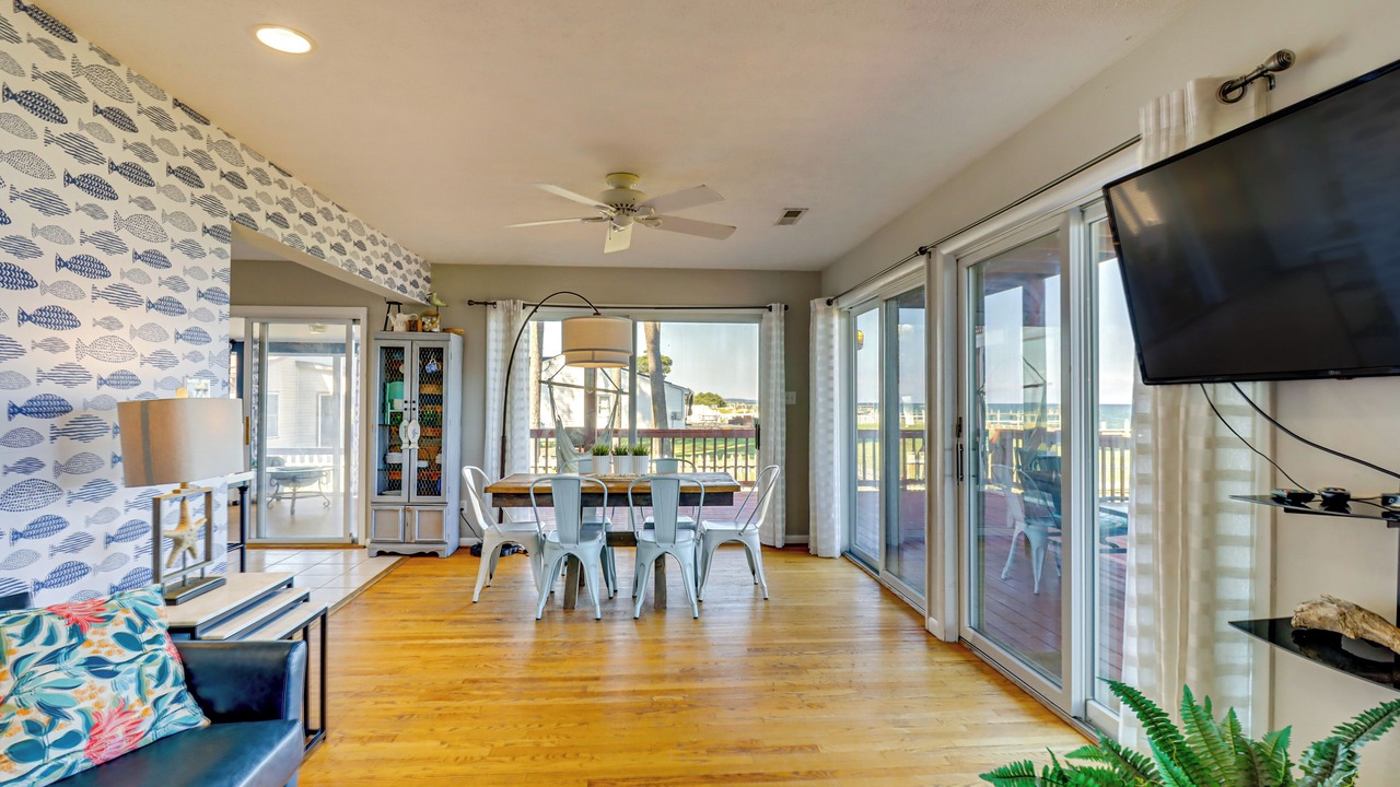 Photo of Livingroom in Point Lookout