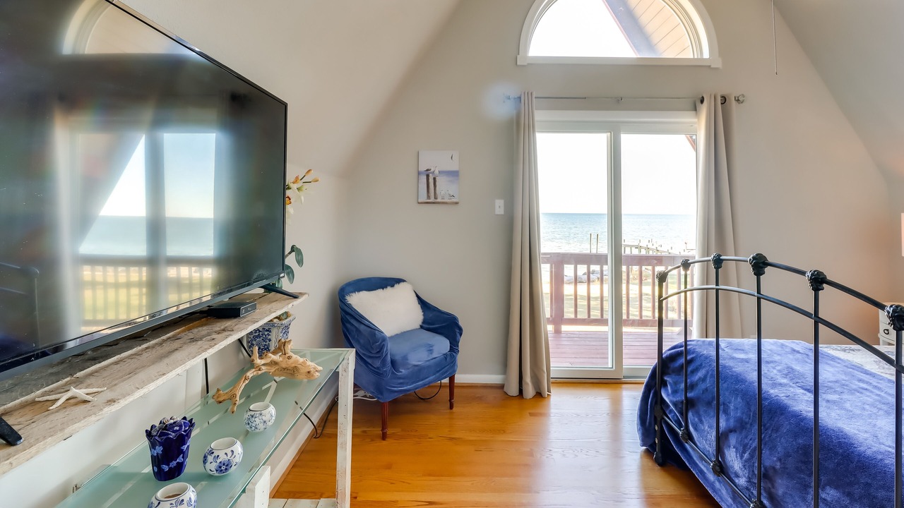 Photo of Bedroom in Point Lookout