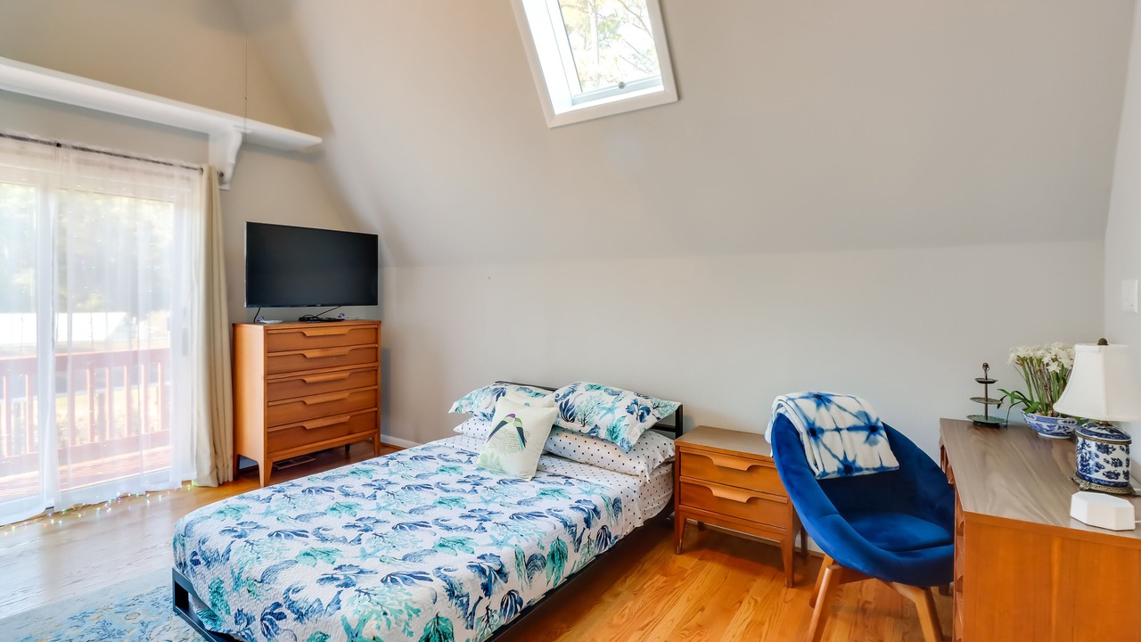 Photo of Bedroom in Point Lookout