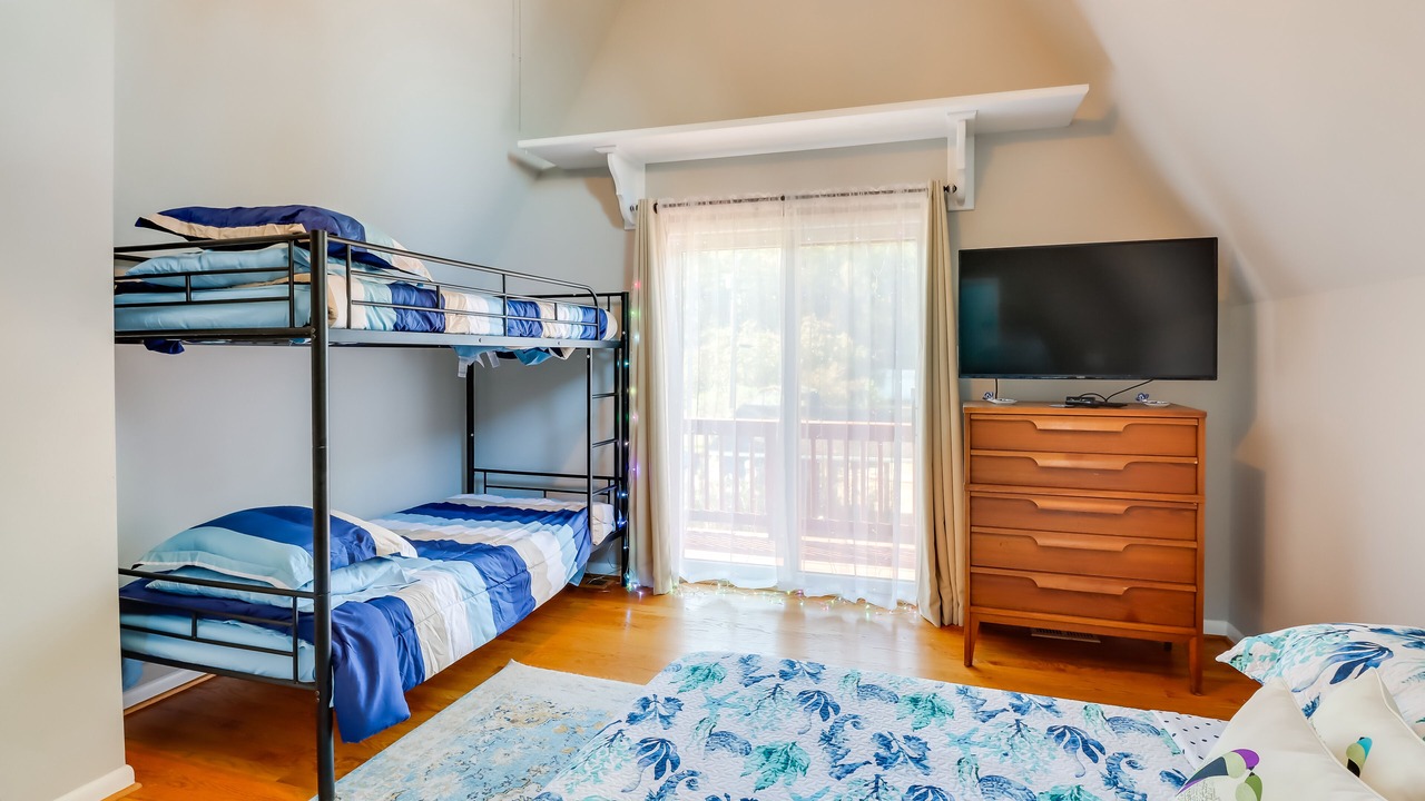 Photo of Bedroom in Point Lookout