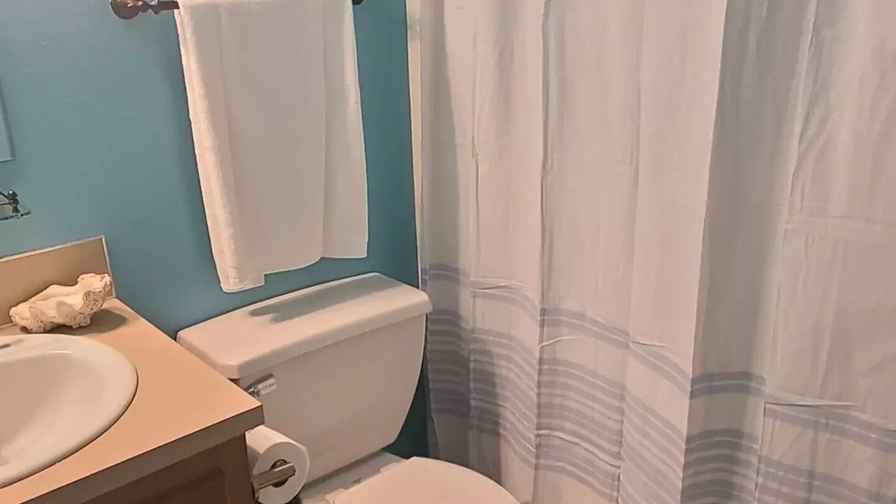 Photo of Bathroom in Tillicum