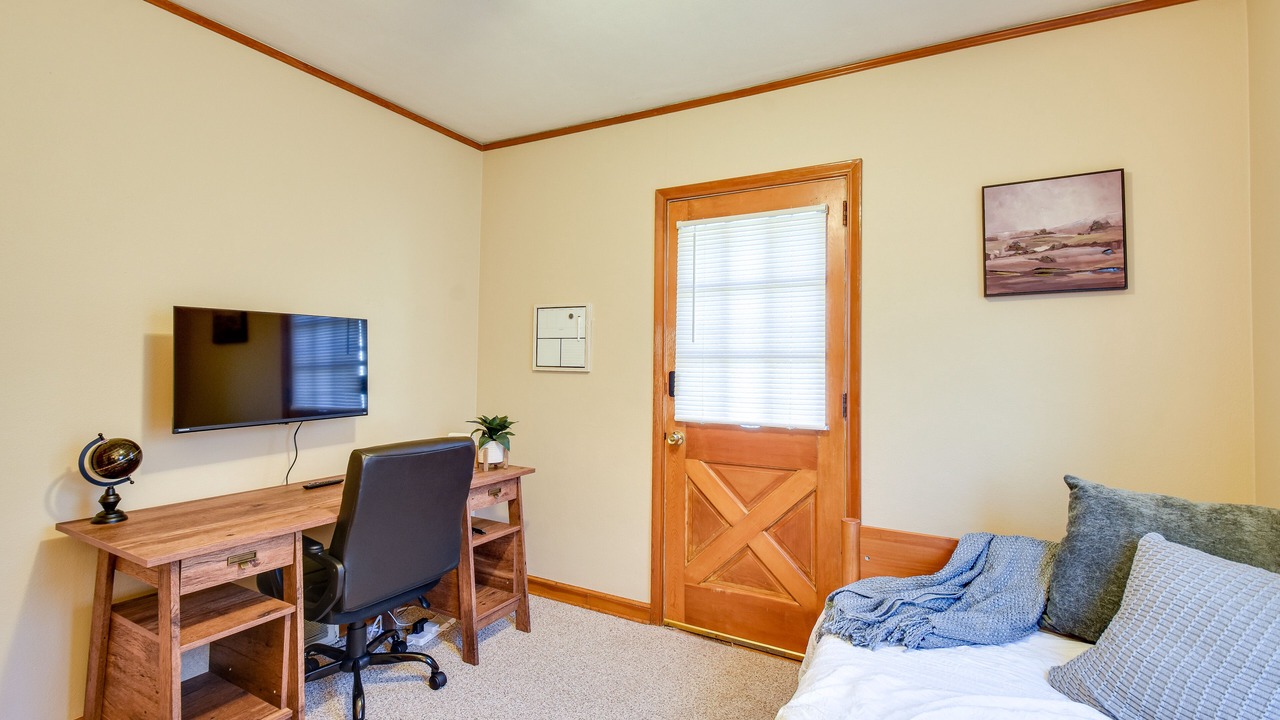 Photo of Bedroom in Cedar Rapids