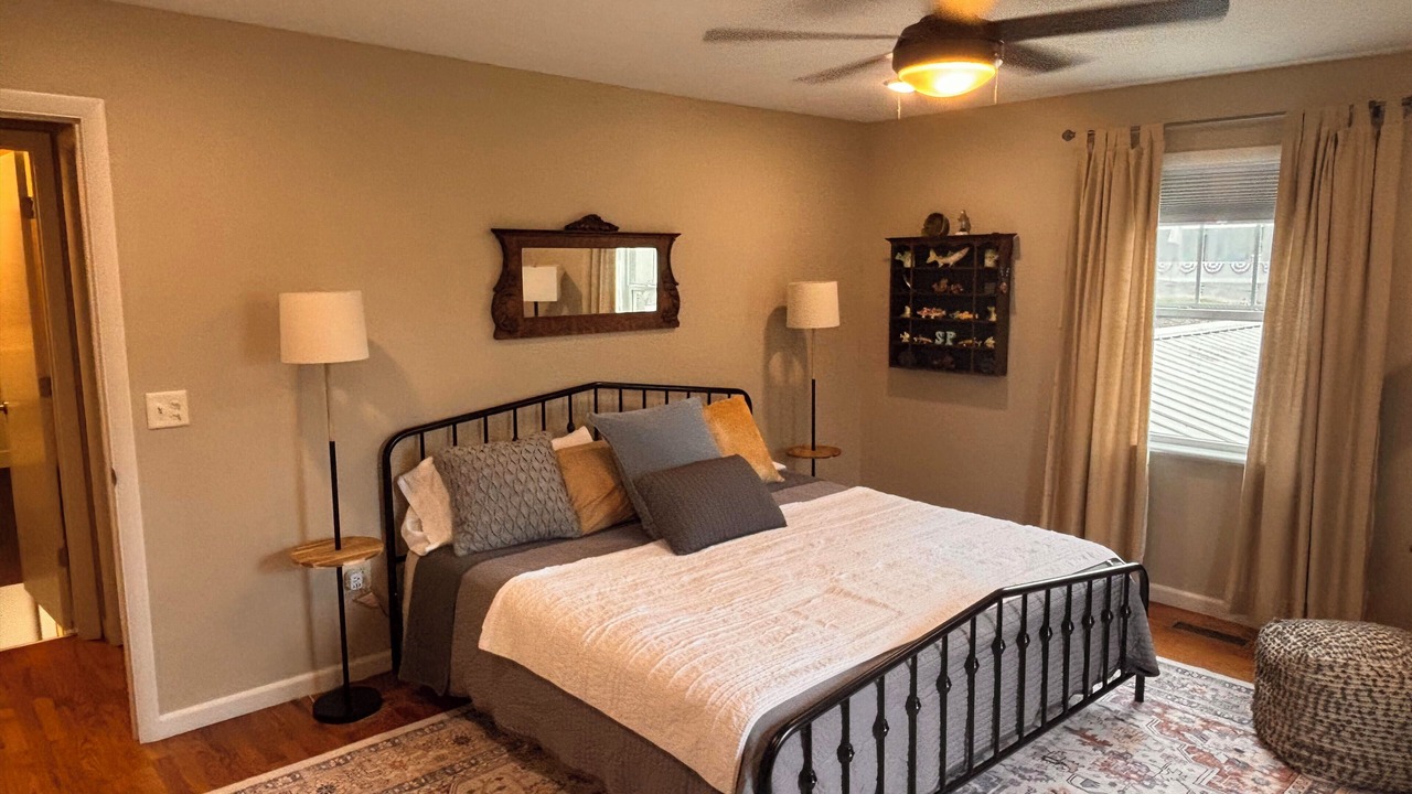 Photo of Bedroom in Cotter