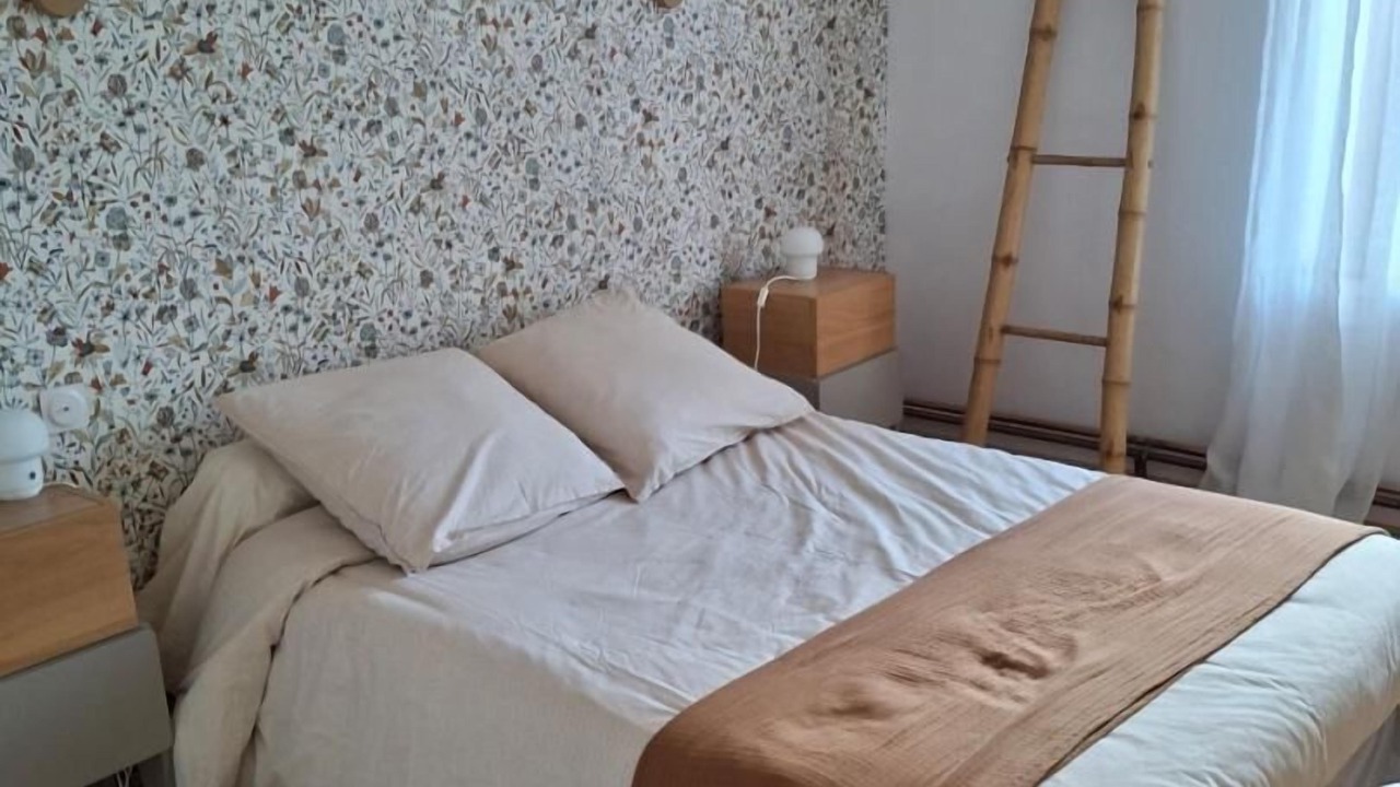 Photo of Bedroom in Poilly