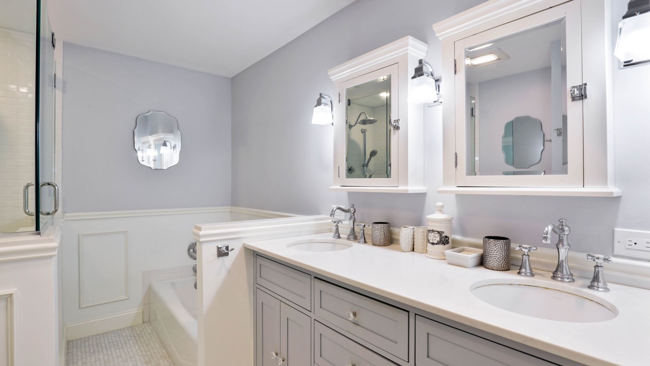 Photo of Bathroom in Pelican Bay