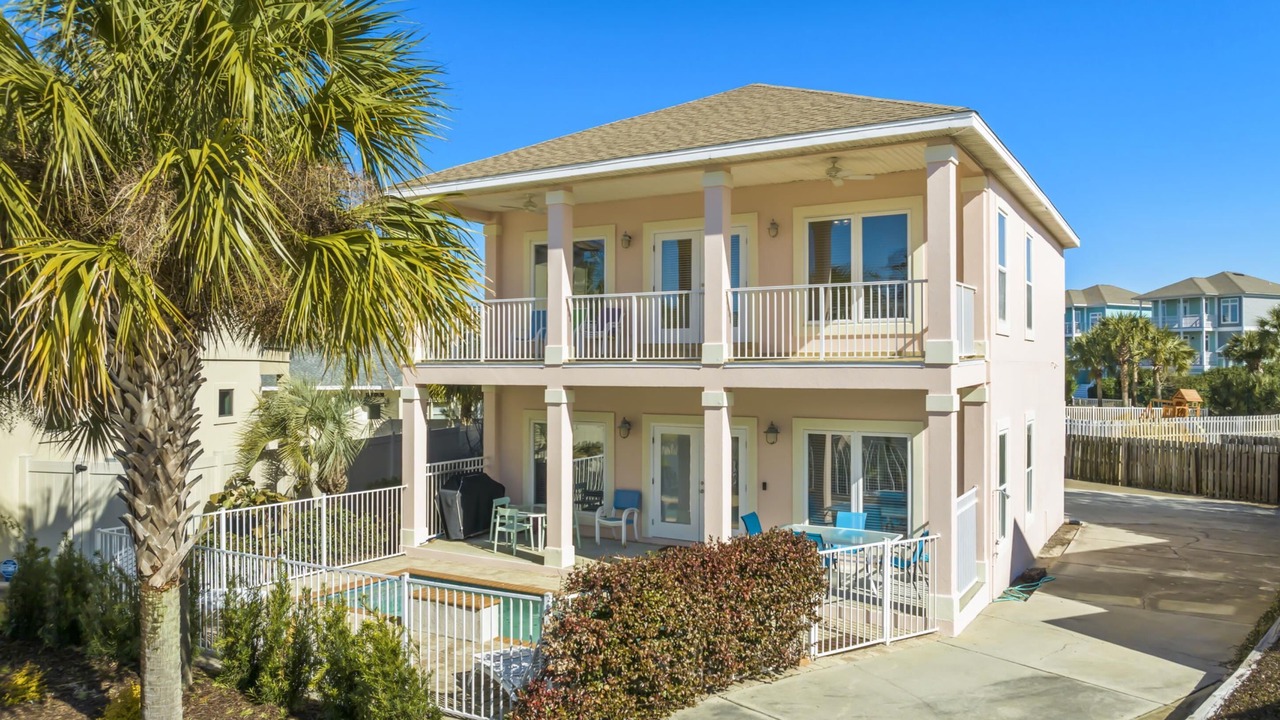 Photo of Others in Avalon Beach Estates