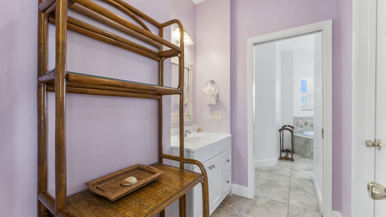 Photo of Bathroom in Avalon Beach Estates
