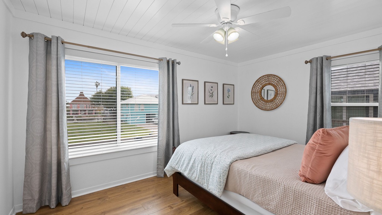Photo of Bedroom in City-by-the Sea