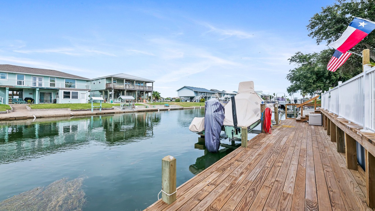 Photo of Outdoor in City-by-the Sea