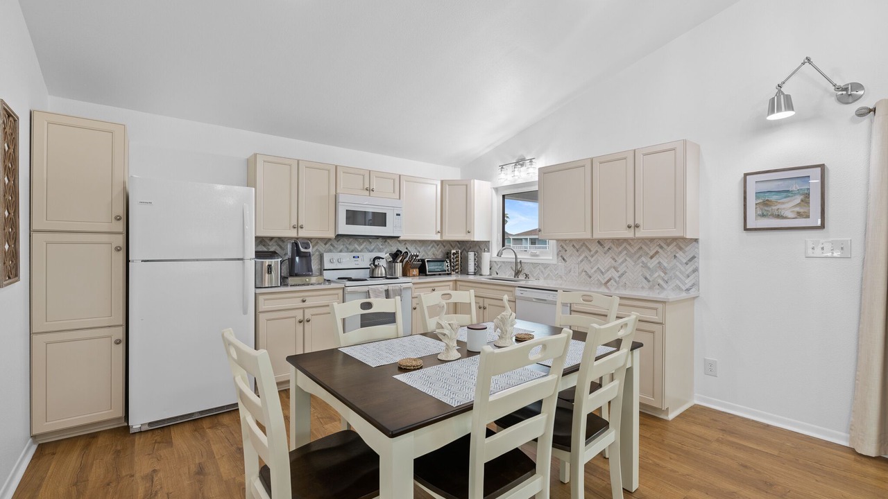 Photo of Kitchen in City-by-the Sea