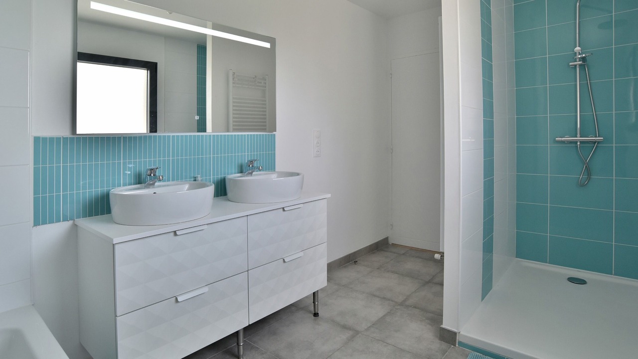 Photo of Bathroom in Rotheneuf-Le Pont