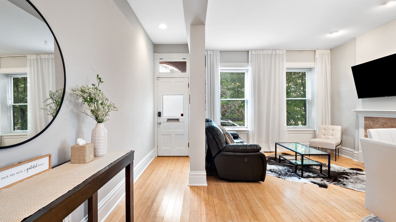 Photo of Livingroom in St. Louis