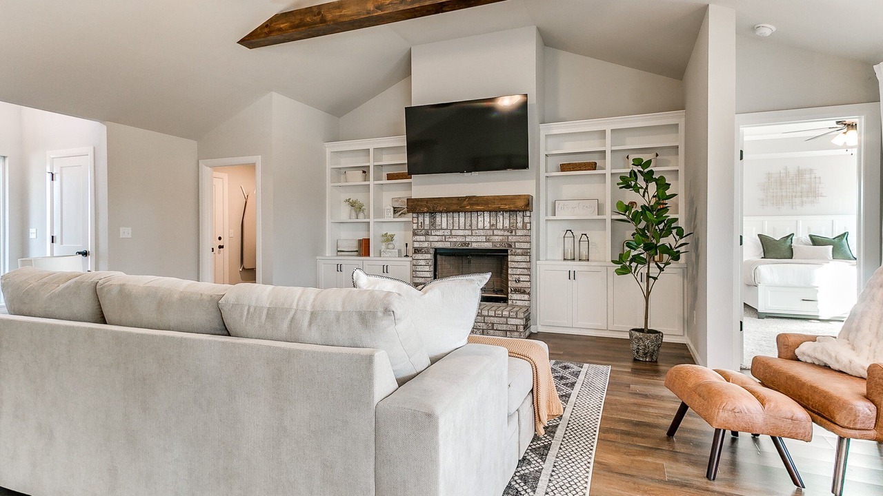 Photo of Livingroom in Broken Arrow