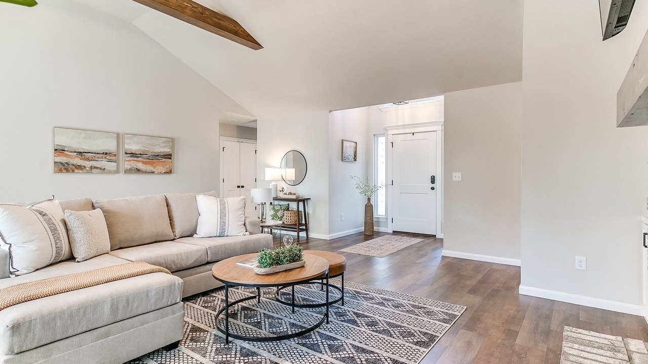 Photo of Livingroom in Broken Arrow