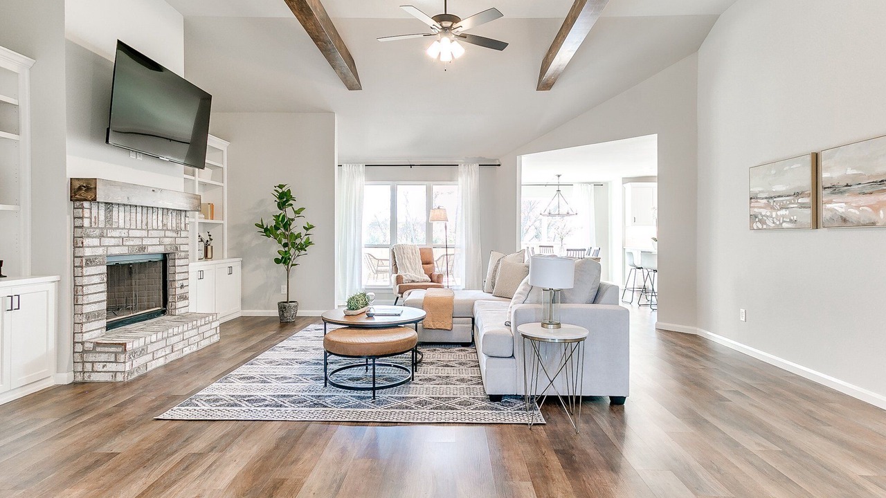 Photo of Livingroom in Broken Arrow