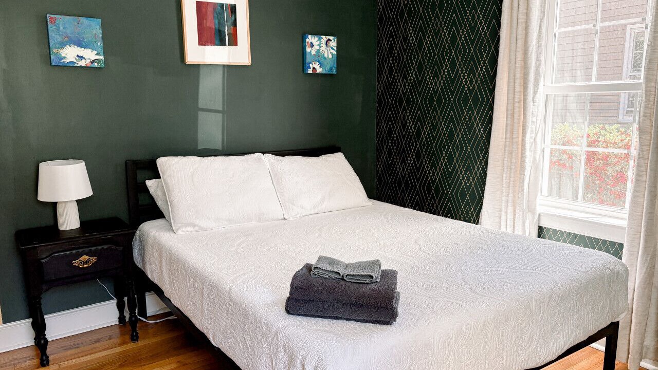 Photo of Bedroom in Old Irving Park