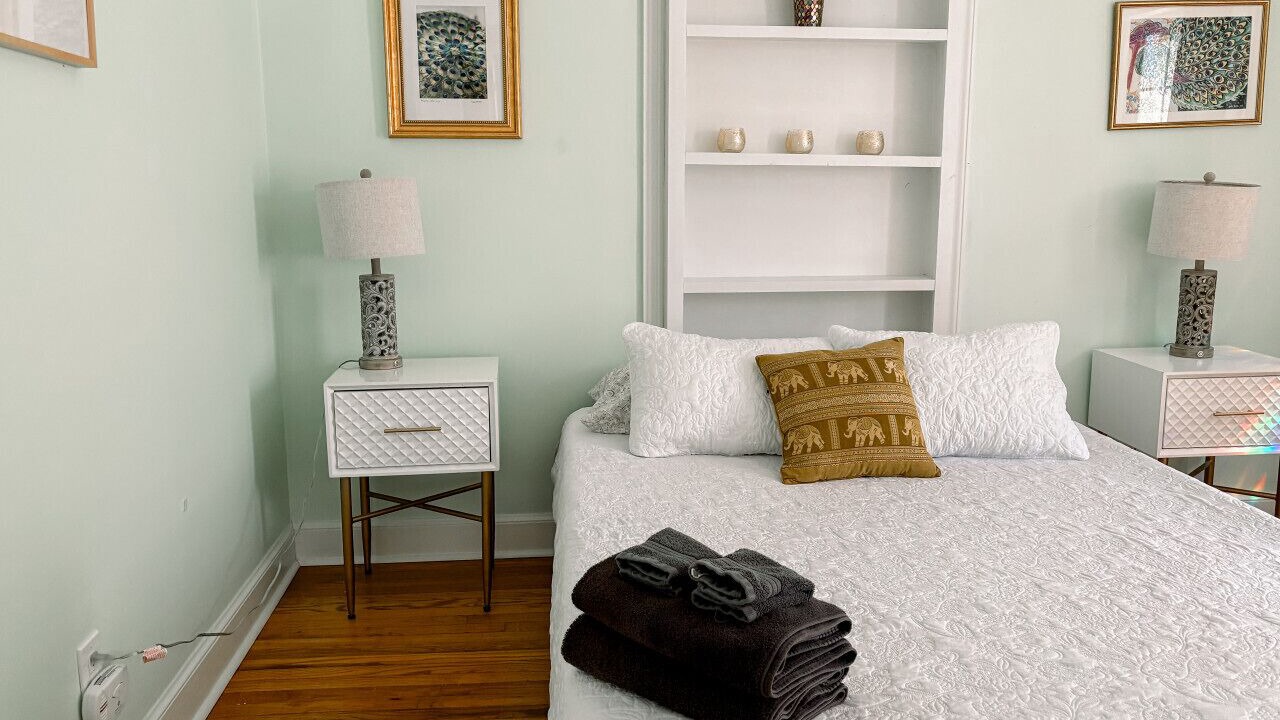 Photo of Bedroom in Old Irving Park