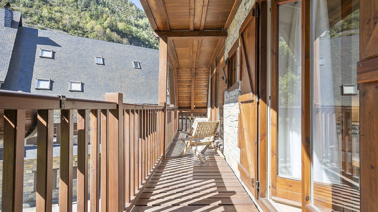 Photo of Outdoor in Arties