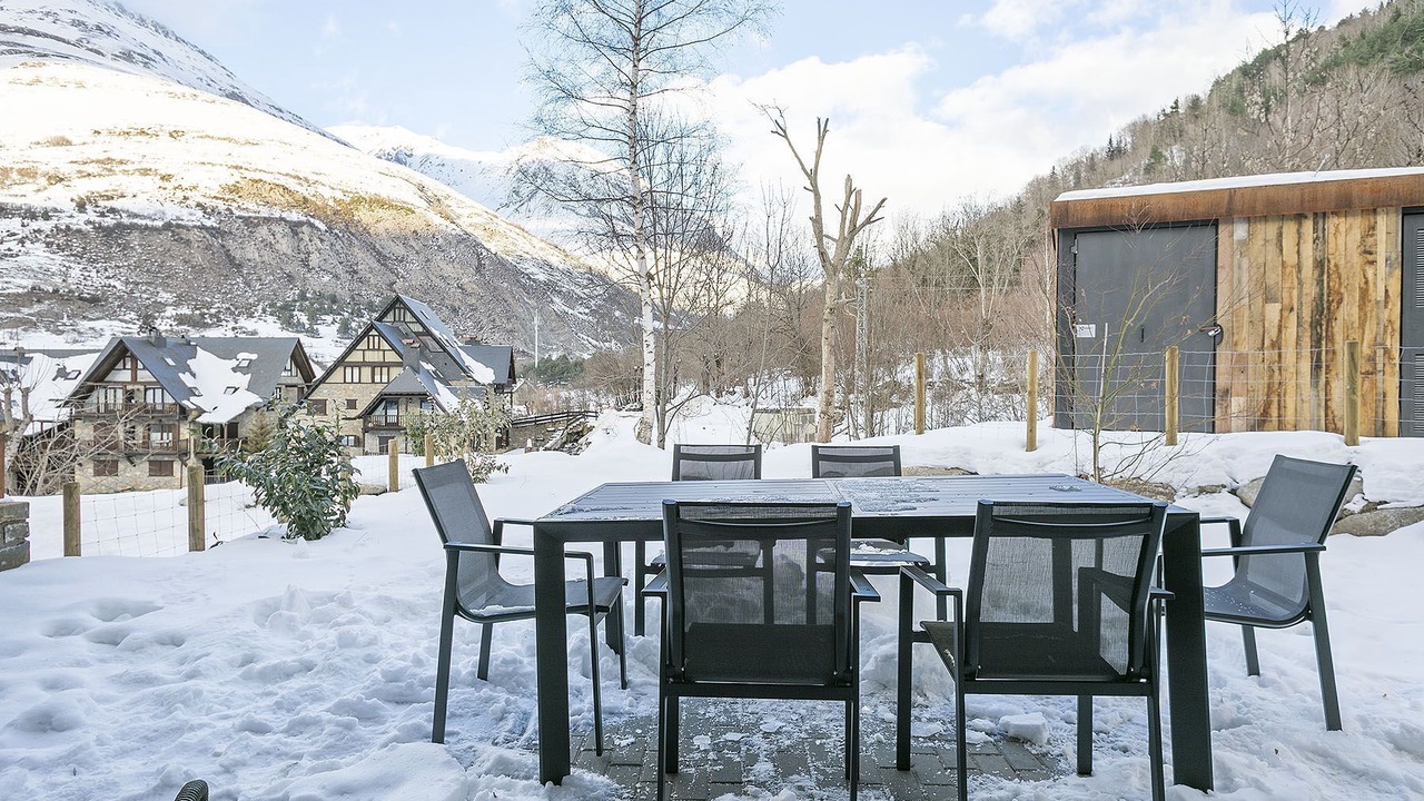 Photo of Outdoor in Arties