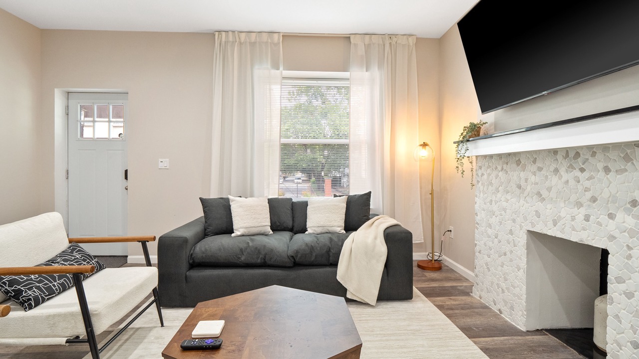 Photo of Livingroom in St. Louis