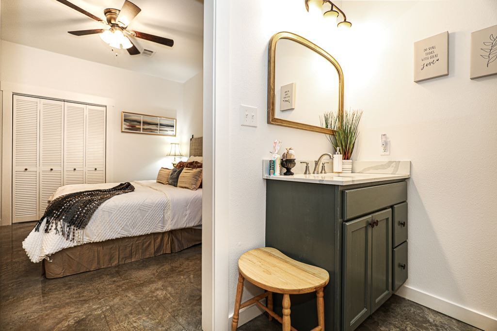 Photo of Bedroom in Benton