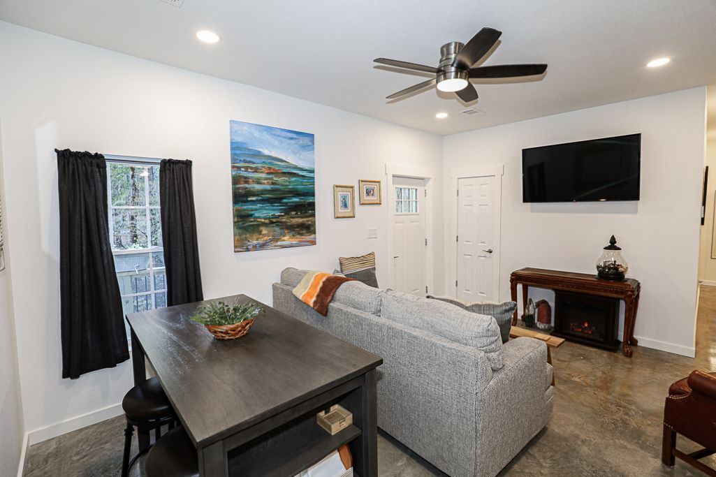 Photo of Livingroom in Benton