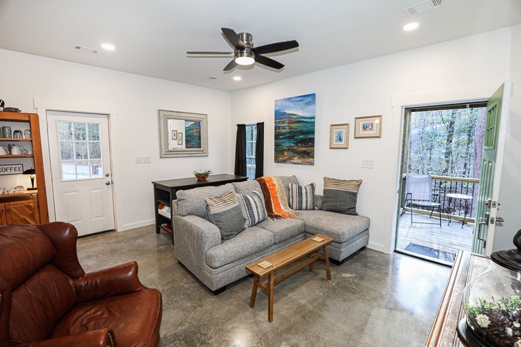 Photo of Livingroom in Benton