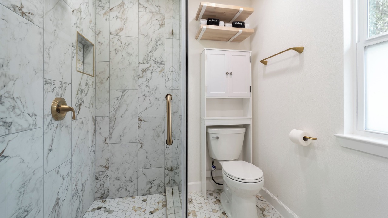 Photo of Bathroom in Mesa Park