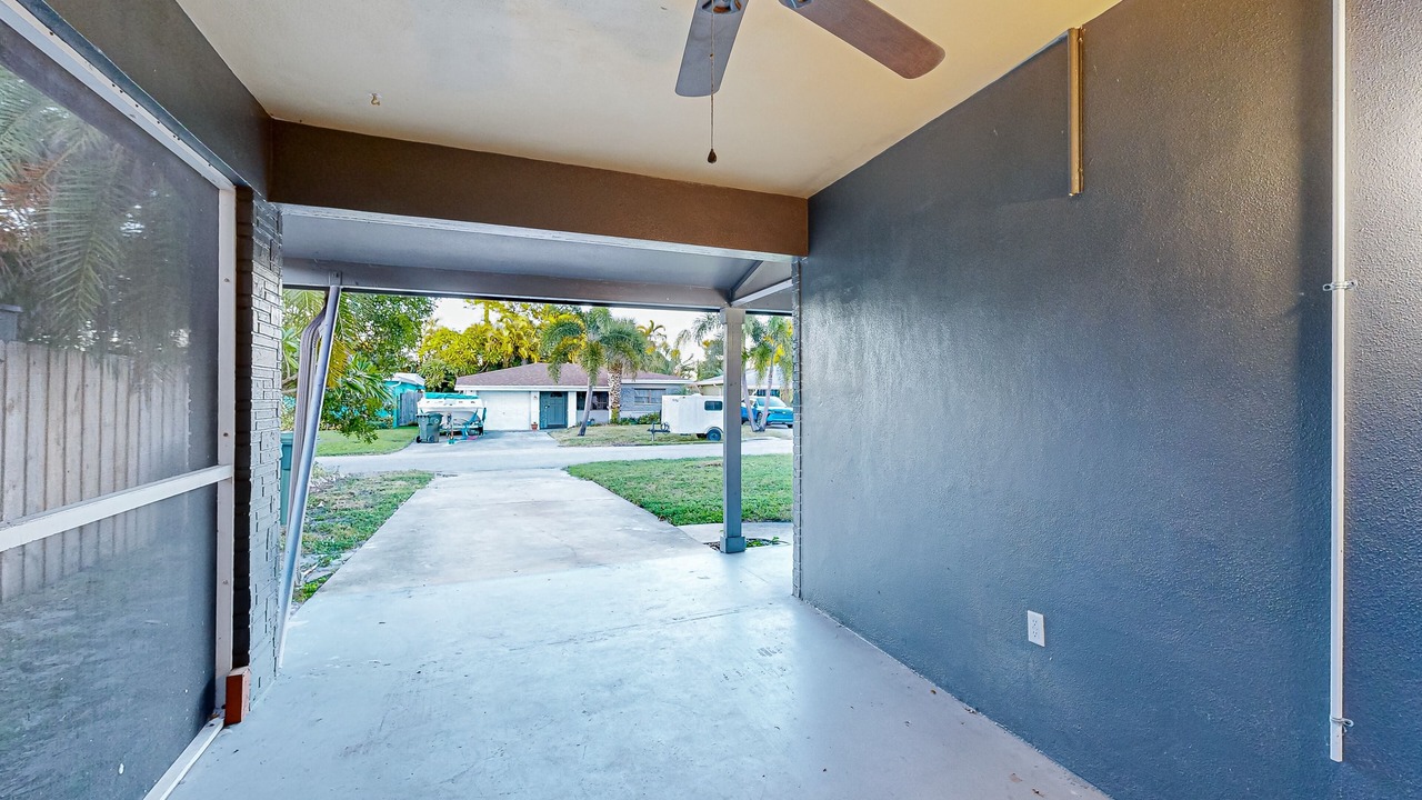 Photo of Outdoor in Oakland Park