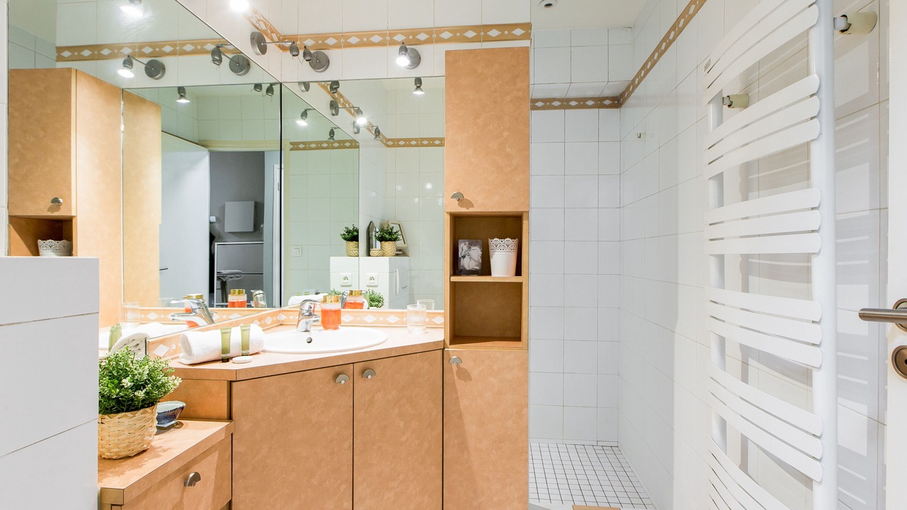 Photo of Bathroom in Zola - Pressense