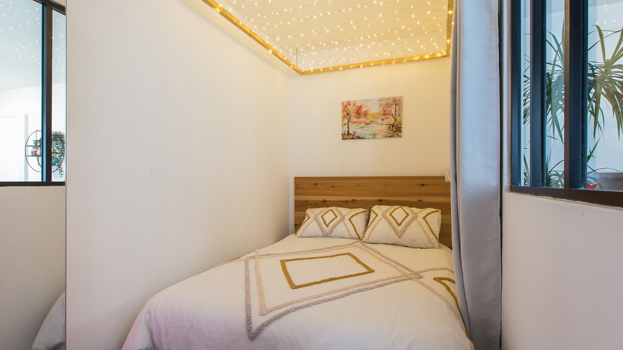 Photo of Bedroom in Zola - Pressense