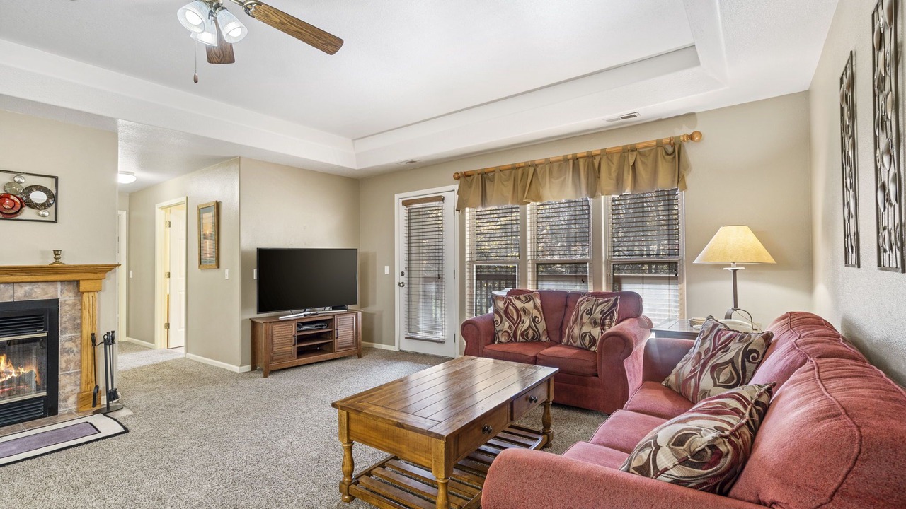 Photo of Livingroom in Branson West