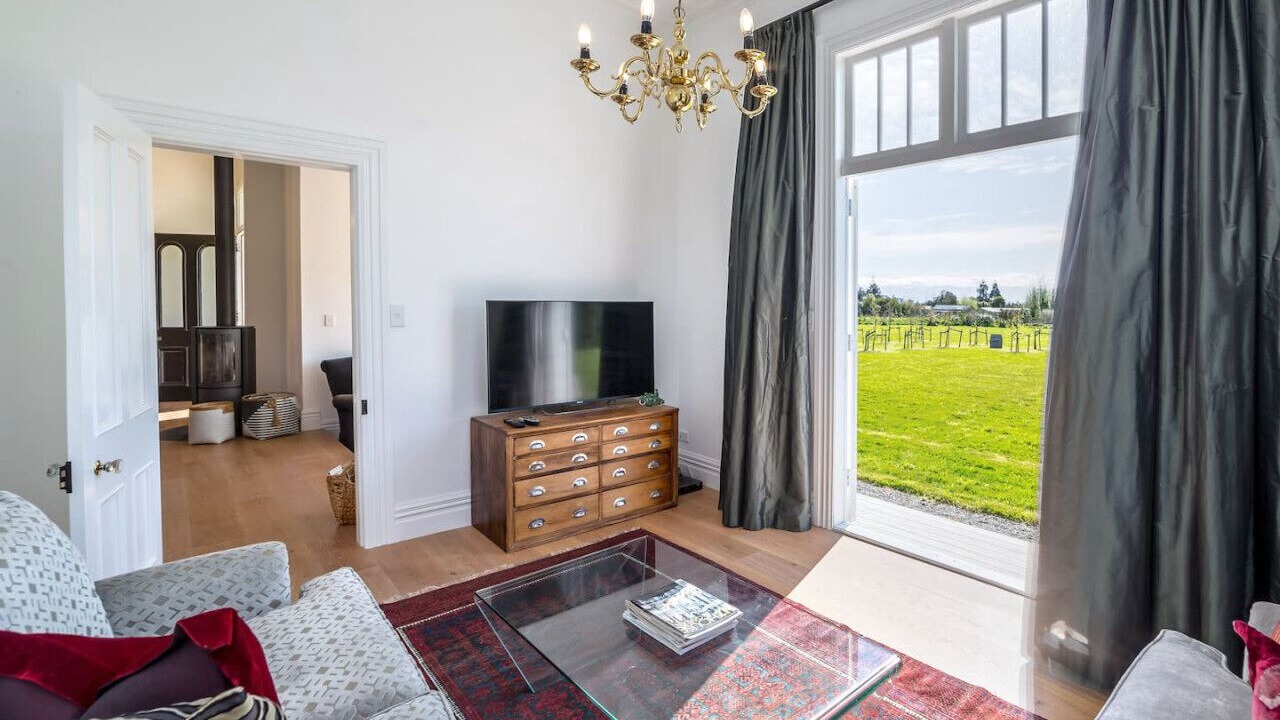 Photo of Livingroom in Dyerville