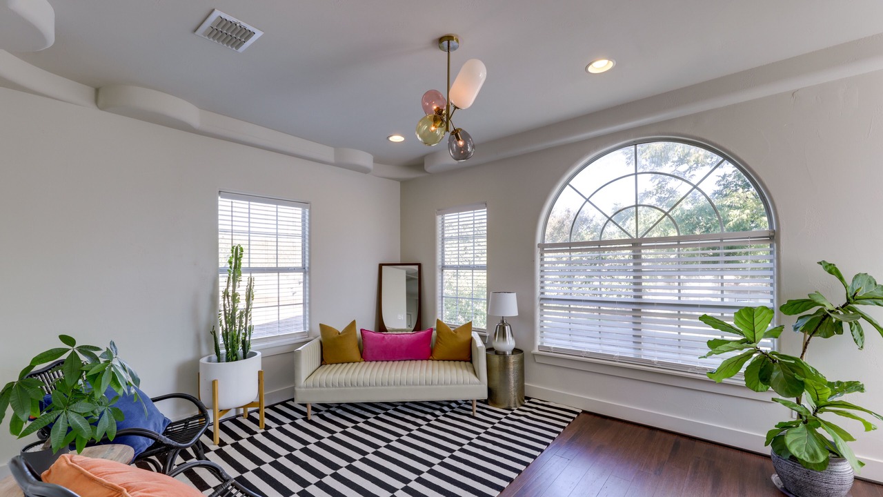 Photo of Livingroom in Montopolis