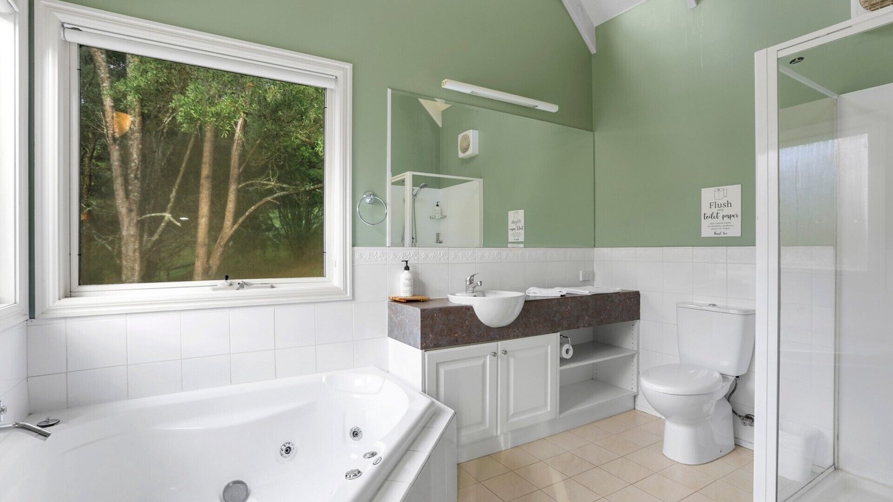 Photo of Bathroom in Apollo Bay