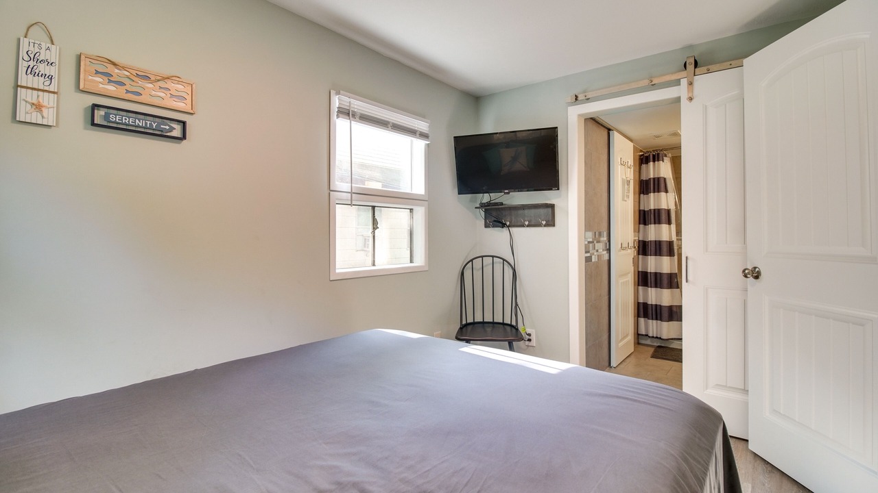 Photo of Bedroom in Grove