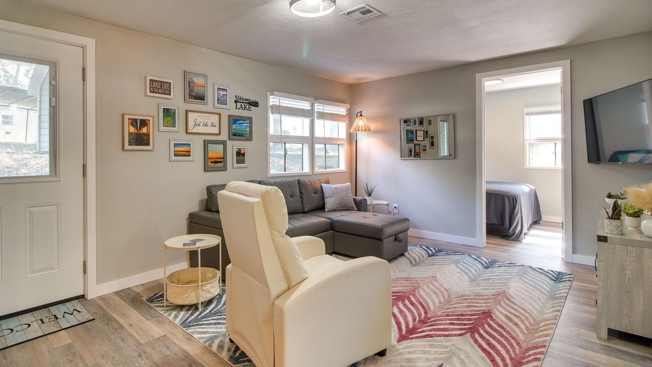 Photo of Bedroom in Grove