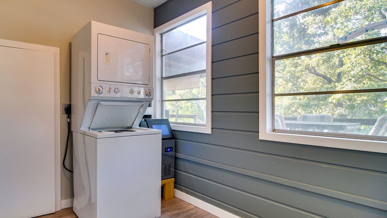 Photo of Bedroom in Grove