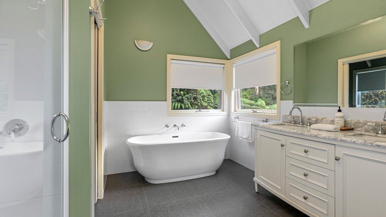 Photo of Bathroom in Apollo Bay