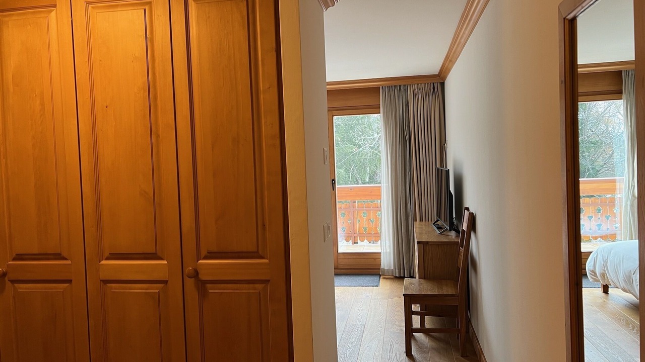 Photo of Bedroom in Lens