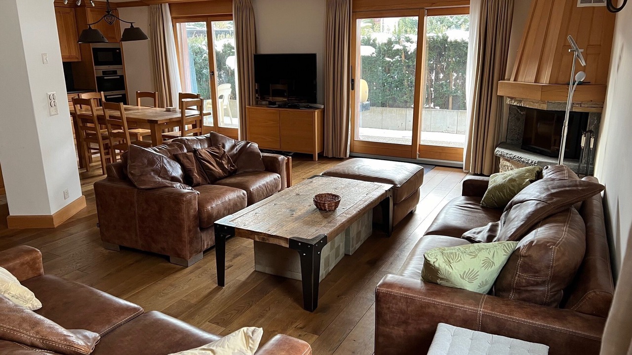 Photo of Livingroom in Lens