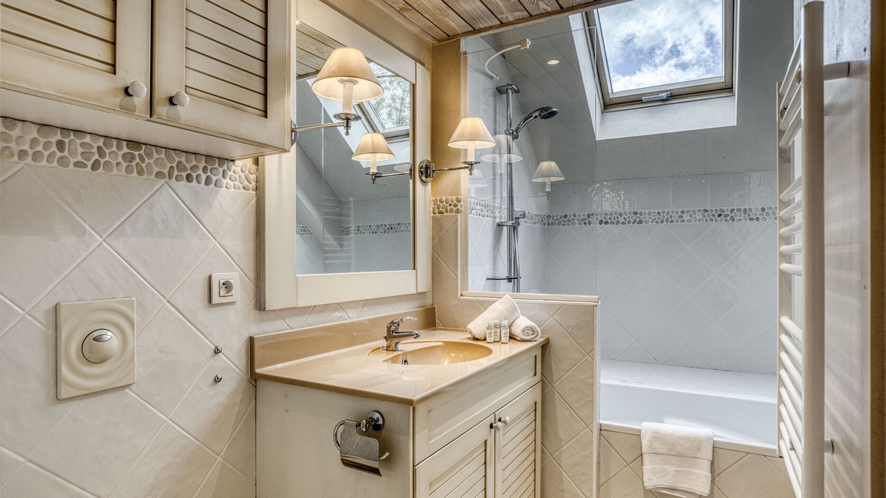 Photo of Bathroom in Duingt