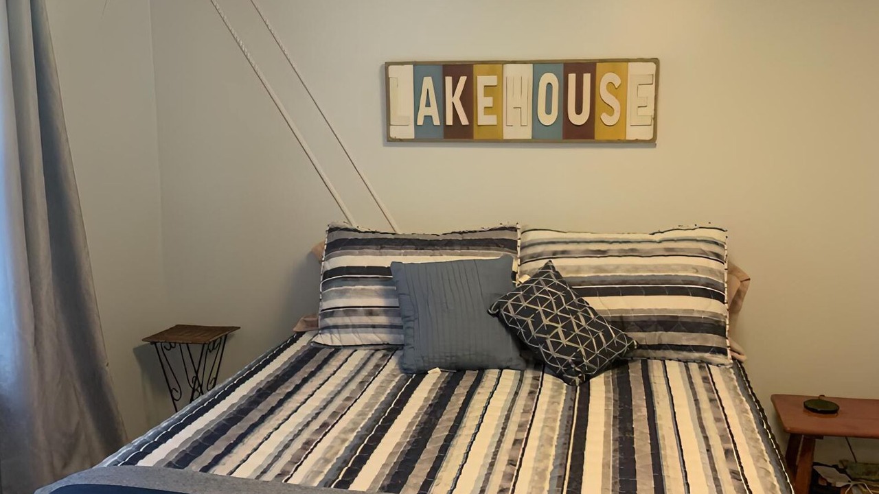 Photo of Bedroom in Ozark
