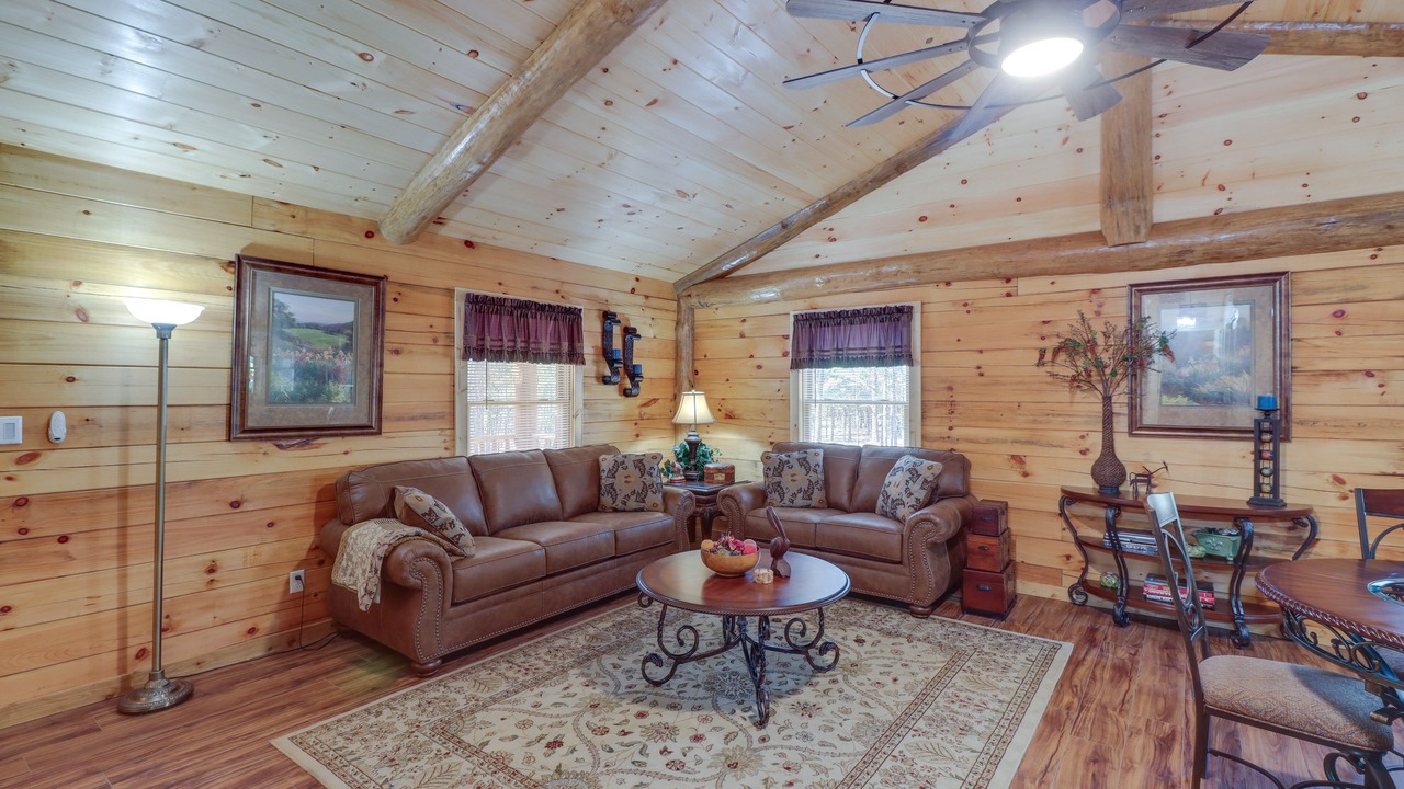 Photo of Livingroom in Tumbling Shoals