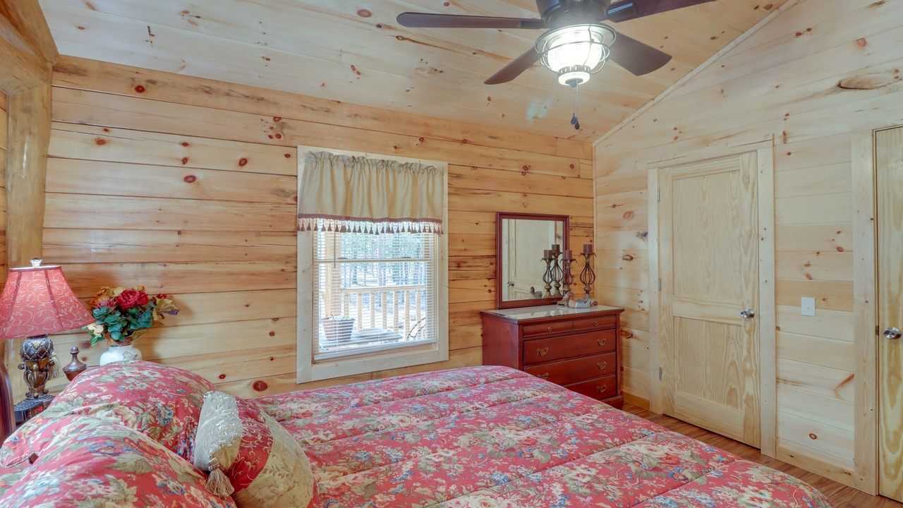 Photo of Bedroom in Tumbling Shoals