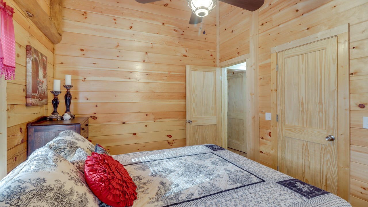 Photo of Bedroom in Tumbling Shoals