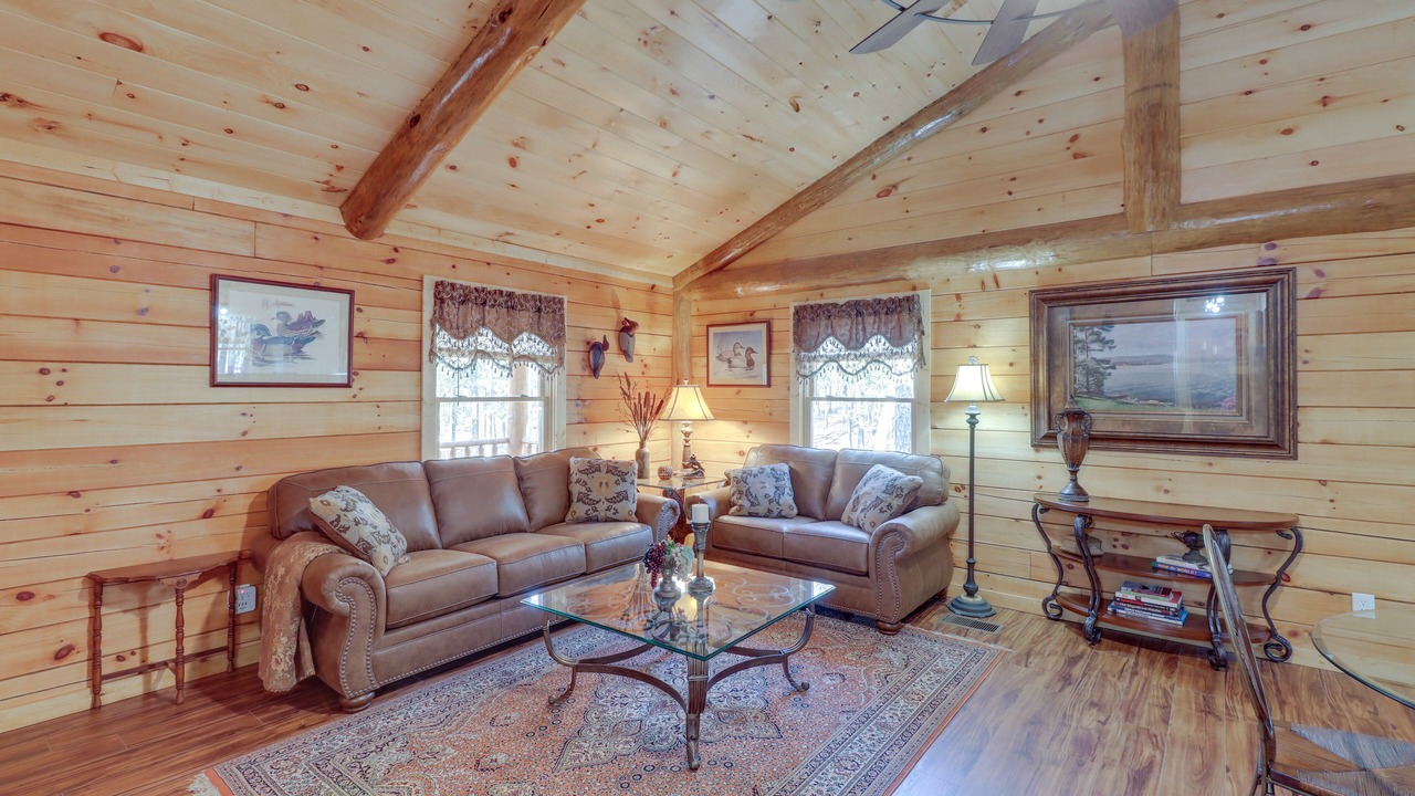 Photo of Livingroom in Tumbling Shoals